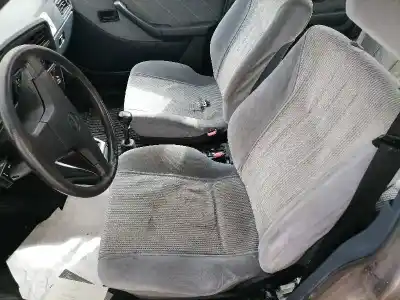 Здавання транспортного засобу opel ascona c 2.0 i року 1988 потужний 