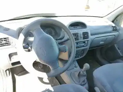 Scrapping Vehicle renault clio ii fase i (b/cb0) d-f8q of the year 1999 powered f8q k6