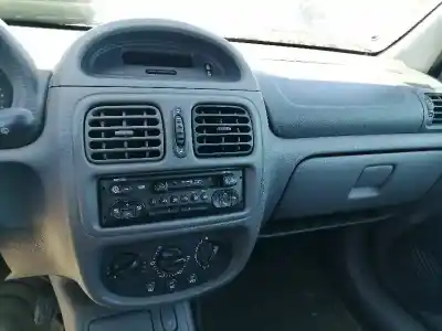 Scrapping Vehicle renault clio ii fase i (b/cb0) d-f8q of the year 1999 powered f8q k6
