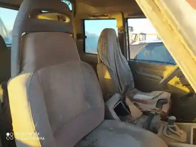Здавання транспортного засобу land rover discovery (salljg/lj) 12l року 1994 потужний 12l