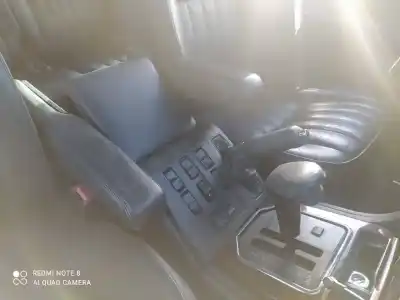 Здавання транспортного засобу land rover range rover (lp) 256ta року 2001 потужний 256ta