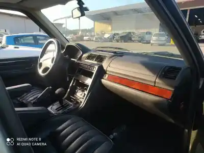 Здавання транспортного засобу land rover range rover (lp) 256ta року 2001 потужний 256ta