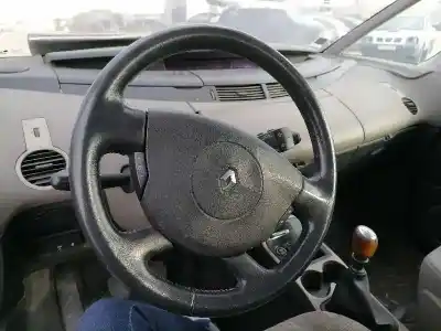 Здавання транспортного засобу renault espace iv (jk0) * року 2003 потужний 