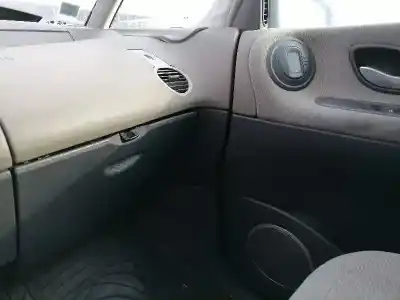 Здавання транспортного засобу renault espace iv (jk0) * року 2003 потужний 