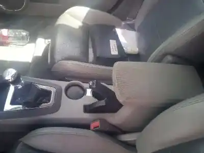 Sloopvoertuig dodge avenger (js) byl van het jaar 2008 aangedreven byl