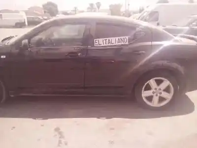 Sloopvoertuig dodge avenger (js) byl van het jaar 2008 aangedreven byl