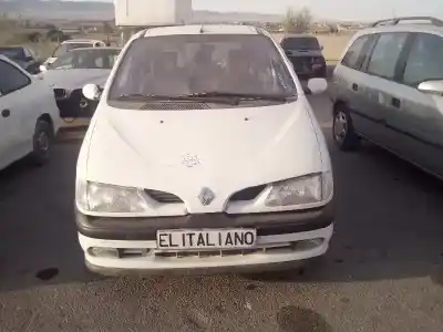 Здавання транспортного засобу RENAULT MEGANE I SCENIC (JA0) G-K7M року 1999 потужний G-K7M