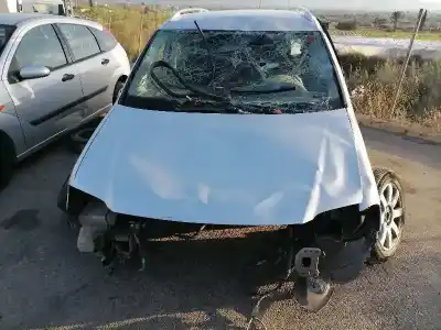 Sloopvoertuig VOLKSWAGEN TOURAN (1T1, 1T2) 2.0 TDI 16V van het jaar 2005 aangedreven BKD