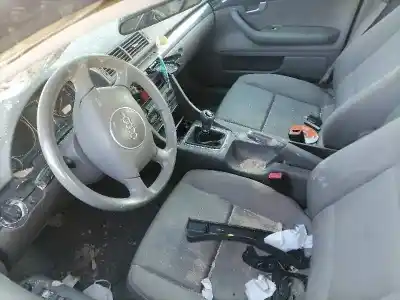 Scrapping Vehicle audi a4 b6 (8e2) 1.9 tdi of the year 2003 powered awx