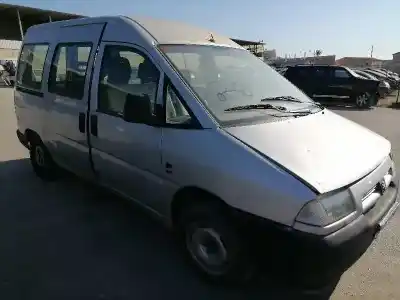 Sloopvoertuig fiat i scudo (222) d9b van het jaar 1998 aangedreven d9b