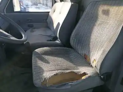 Здавання транспортного засобу iveco daily furgón 814027s року 0 потужний 814027s