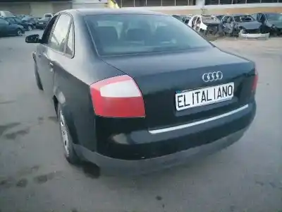 Scrapping Vehicle audi a4 b6 (8e2) 1.9 tdi of the year 2004 powered awx