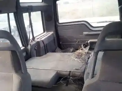 Здавання транспортного засобу land rover discovery (salljg/lj) d-18l року 1990 потужний d-18l