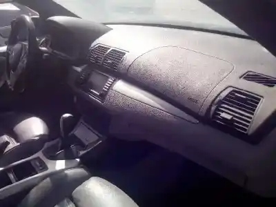 Scrapping Vehicle bmw x5 (e53) m57-306d1 of the year 2000 powered 306d1