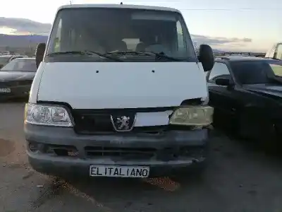 Veicolo di demolizione PEUGEOT BOXER (290/330) FURGÓN BAT.2850MM (2002) RHV dell'anno 2003 alimentato RHV