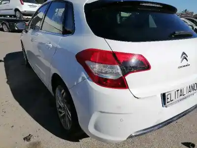 Veículo de Sucata citroen c4 berlina 5f01 do ano 2010 alimentado 5f01