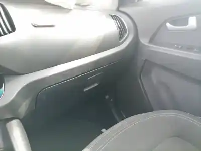 Veicolo di demolizione kia sportage iii (sl) 1.7 crdi dell'anno 2013 alimentato d4fd