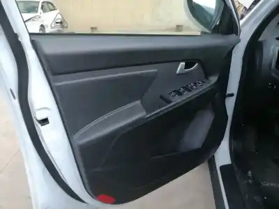 Veicolo di demolizione kia sportage iii (sl) 1.7 crdi dell'anno 2013 alimentato d4fd