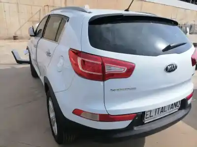 Veicolo di demolizione kia sportage iii (sl) 1.7 crdi dell'anno 2013 alimentato d4fd
