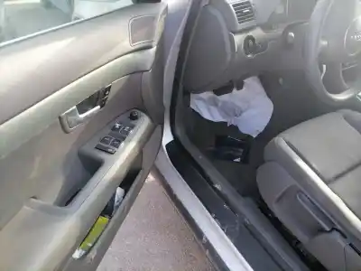 Здавання транспортного засобу audi a4 b6 (8e2) 2.5 tdi року 2002 потужний bfc