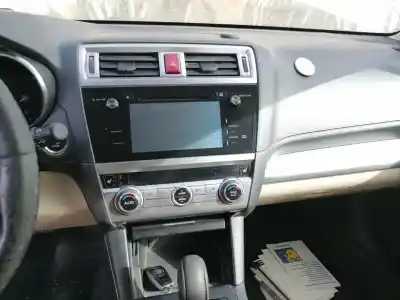Veículo de Sucata subaru outback (b15) ee20 do ano 2015 alimentado ee20
