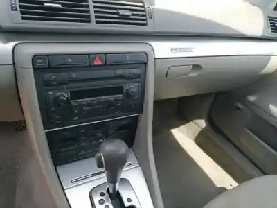 Здавання транспортного засобу audi a4 b7 (8ec) 3.2 fsi року 2006 потужний auk