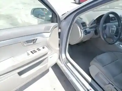 Здавання транспортного засобу audi a4 b7 (8ec) 3.2 fsi року 2006 потужний auk
