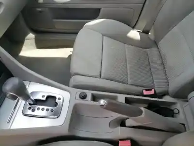 Здавання транспортного засобу audi a4 b7 (8ec) 3.2 fsi року 2006 потужний auk
