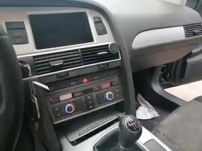 Здавання транспортного засобу audi a6 c6 avant (4f5) 2.0 tdi року 2010 потужний caha