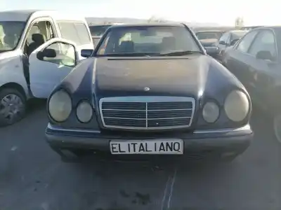 Hurda Aracı MERCEDES-BENZ CLASE E (BM 210) BERLINA OM 602.982 Yılın 2004 güçlü 602982