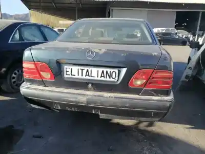 Hurda Aracı mercedes-benz clase e (bm 210) berlina om 602.982 yılın 2004 güçlü 602982