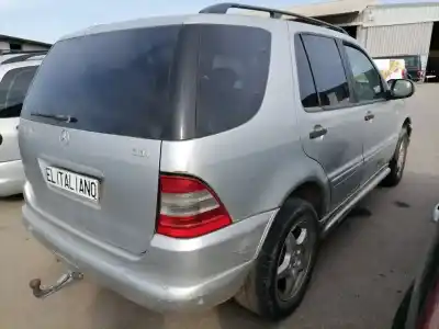 Здавання транспортного засобу mercedes-benz clase ml (bm 163) om 612.963 року 2001 потужний 612963