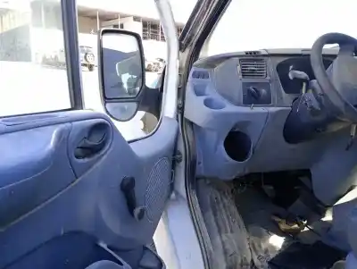 Здавання транспортного засобу ford transit combi (tt9) phfa року 2007 потужний phfa