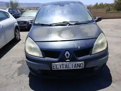 Vehículo de desguace RENAULT SCENIC II  del año 2003 con motor F9QE8