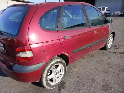 Scrapping Vehicle renault scenic (ja..) f9q of the year 2003 powered f9q q7