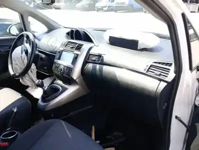 Здавання транспортного засобу toyota verso (aur2/zgr2) n47c16a року 2014 потужний n47c16a