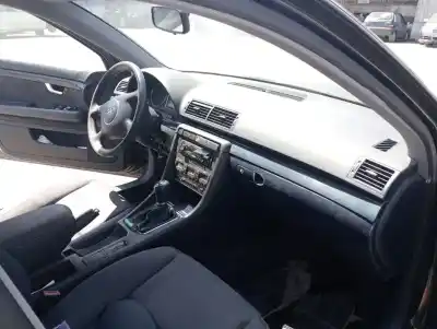 Scrapping Vehicle audi a4 b6 (8e2) 2.5 tdi of the year 2001 powered aym