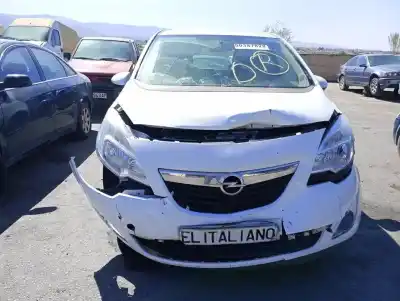 Vehicul casat OPEL MERIVA B  al anului 2012 alimentat A13DTE