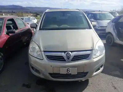Véhicule à la ferraille opel                                               zafira b                                                                                                                                                                                                                                                   a17dtj                                                                                                                                                                                                                                                     de l'année 2011 alimenté a17dtj