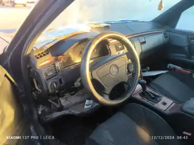 Hurda Aracı mercedes-benz clase e (bm 210) berlina om 606.912 yılın 2000 güçlü 606912