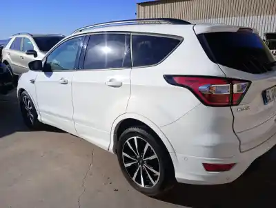 Здавання транспортного засобу ford kuga (cbs) m8md року 2019 потужний m8md