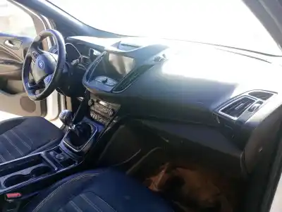 Здавання транспортного засобу ford kuga (cbs) m8md року 2019 потужний m8md