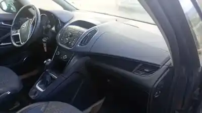 Здавання транспортного засобу opel zafira c tourer a14net року 2013 потужний a14net