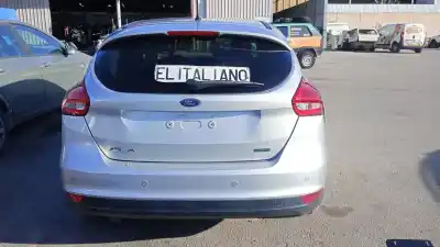 Veículo de Sucata ford focus berlina (cew) m1dd do ano 2015 alimentado m1dd