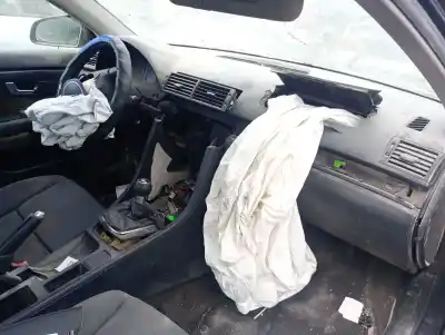 Scrapping Vehicle audi a4 b6 (8e2) 1.9 tdi of the year 2001 powered awx