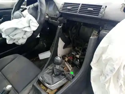 Scrapping Vehicle audi a4 b6 (8e2) 1.9 tdi of the year 2001 powered awx
