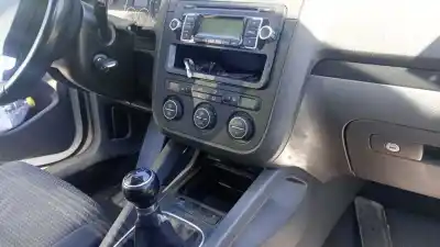 Veicolo di demolizione volkswagen golf v (1k1) (10.2003) blg dell'anno 2008 alimentato blg