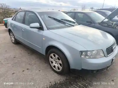 Scrapping Vehicle audi a4 b6 (8e2) 2.0 of the year 2001 powered alt
