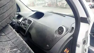 Scrapping Vehicle renault kangoo ii (f/kw0) k9k608 of the year 2014 powered k9k608