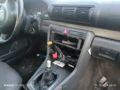 Здавання транспортного засобу audi a4 b5 (8d2) 1.8 року 2000 потужний avv